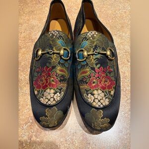 Gucci Black Floral Embroidered Loafers Made In Italy